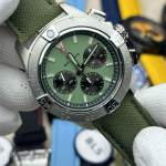 Breitling Avenger B01 Chronograph 44 - Image 2