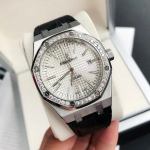 Audemars Piguet Royal Oak 15400 - Image 2