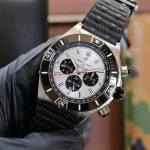 Breitling Super Chronomat B01 44 - Image 3