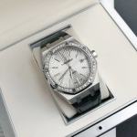 Audemars Piguet Royal Oak 15400 - Image 3