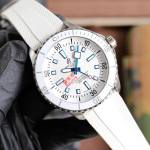 Breitling Superocean Automatic 42 - Image 4