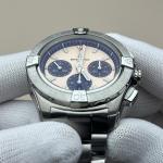 Breitling Avenger B01 Chronograph 44 - Image 4