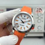Rolex Oyster Perpetual Milgauss - Image 4