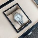 Patek Philippe Nautilus 7118 - Image 4