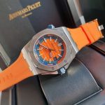 Audemars Piguet Royal Oak 15720 - Image 4
