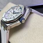 Audemars Piguet Royal Oak 15720 - Image 6