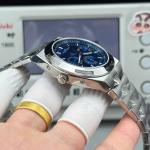 Vacheron Constantin Overseas Chronograph - Image 6