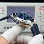 Vacheron Constantin Overseas Chronograph - Image 6