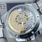 Vacheron Constantin Overseas - Image 8