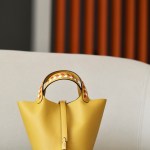 Picotin Lock 18 Epsom Jaune Amber(9D) Palladium Hardware