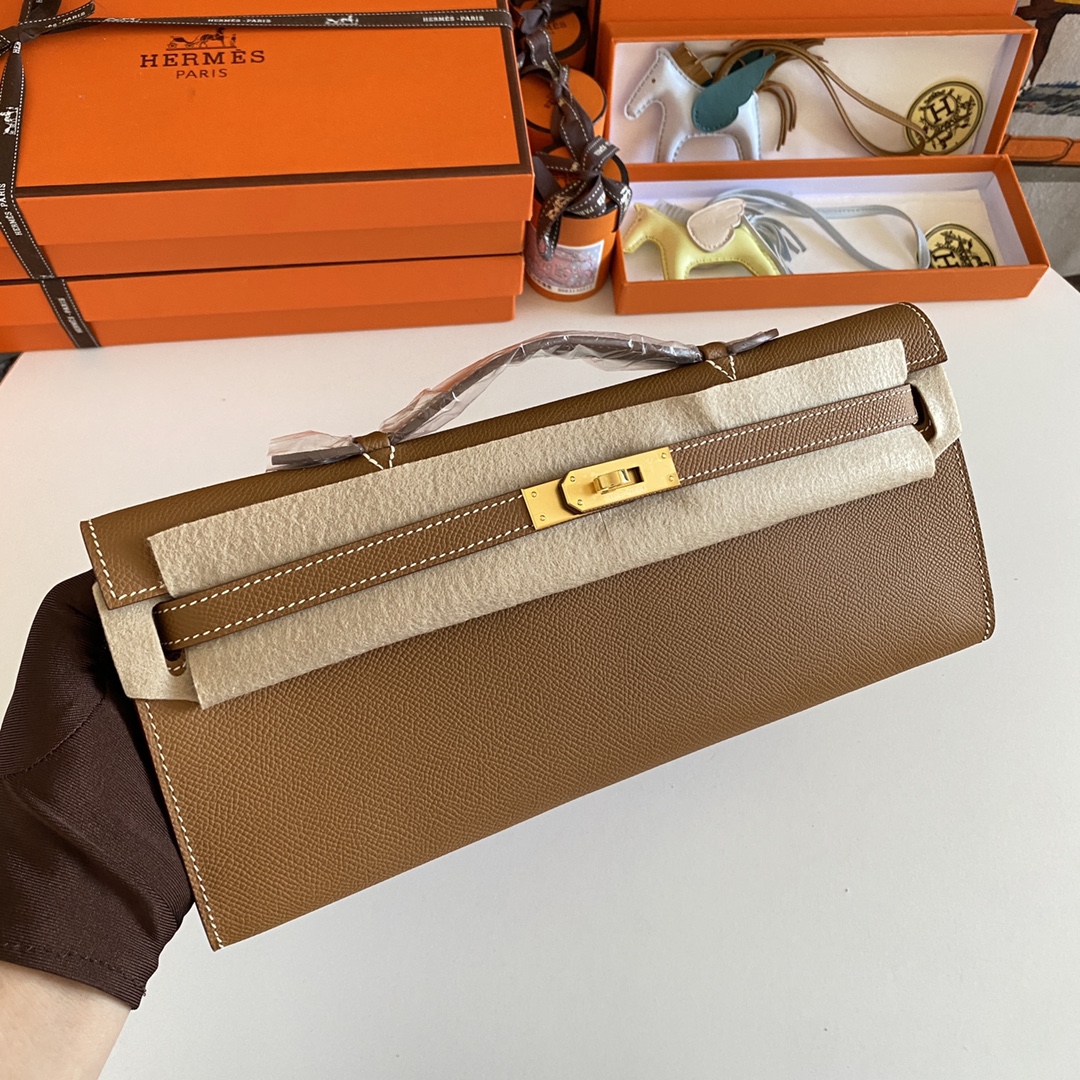 HSC-180759EF4405 Kelly Cut 31 Epsom Gold (37) Gold Hardware - Image 1