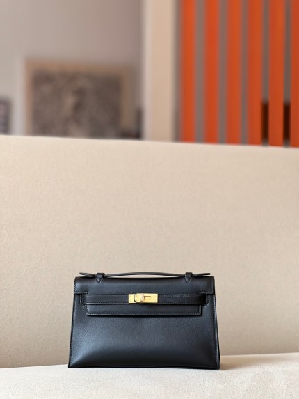 Kelly Pochette Swift Nior (89) Gold Hardware