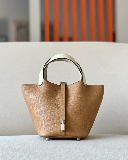 Picotin Lock 18 Clemence and Ostrich  Biscuit(4B) and Vanille(Y1)  Palladium Hardware