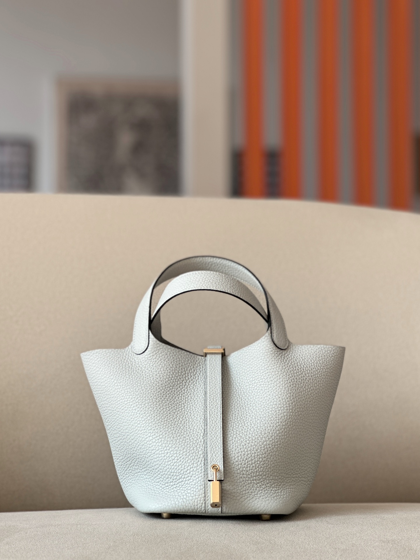 HSC-7790E6BD0D5E Picotin Lock 18 Clemence Blue Brume(T0) Gold Hardware - Image 1