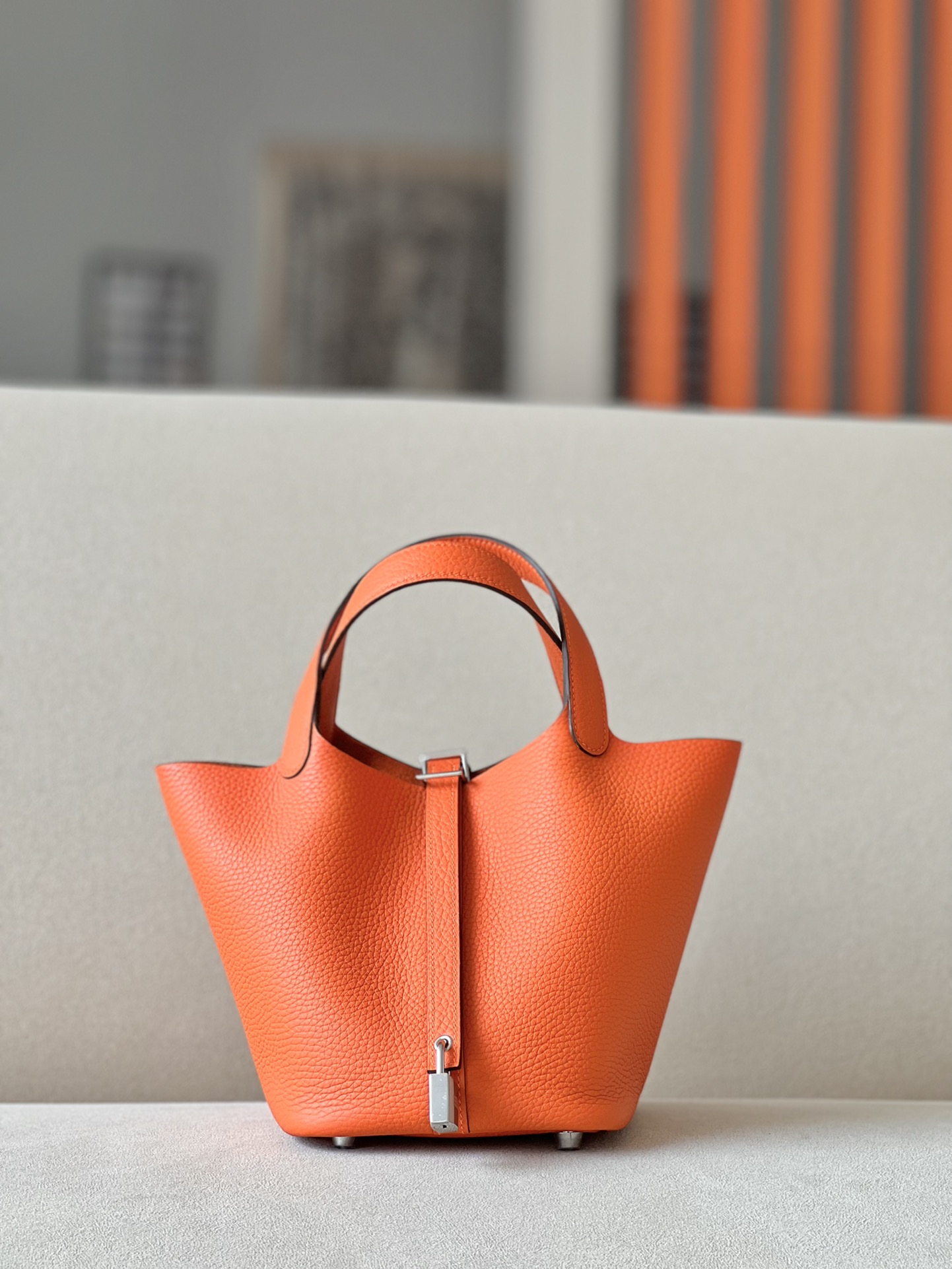 HSC-9AB98760B6EE Picotin Lock 18 Clemence Orange(93) Palladium Hardware - Image 1