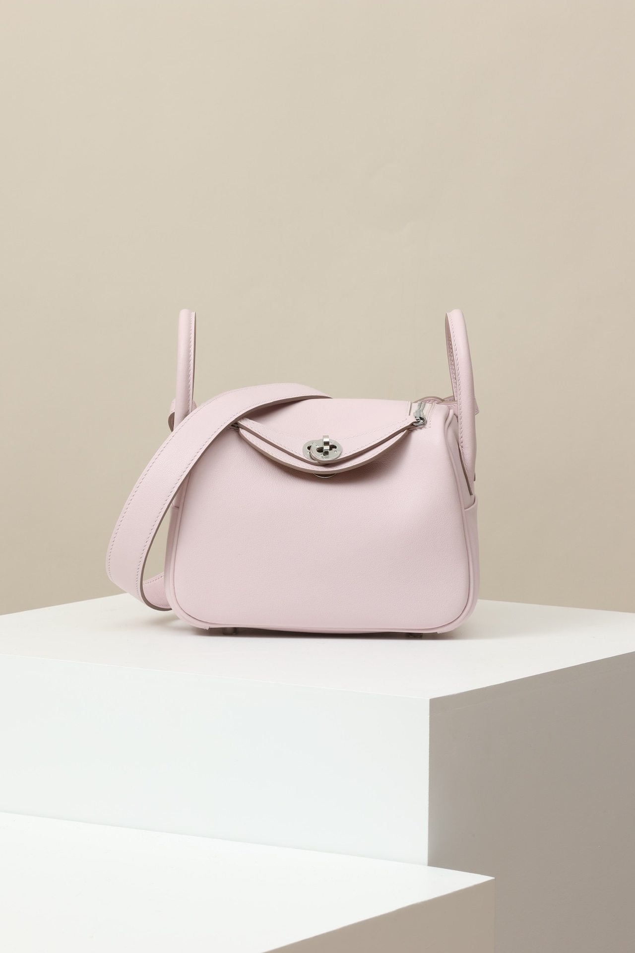 HSC-9C30616AF92E Lindy Mini Clemence Mauve Pale (09) Palladium Hardware - Image 1