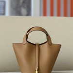 Picotin Lock 18 Clemence Biscuit(4B) Gold Hardware