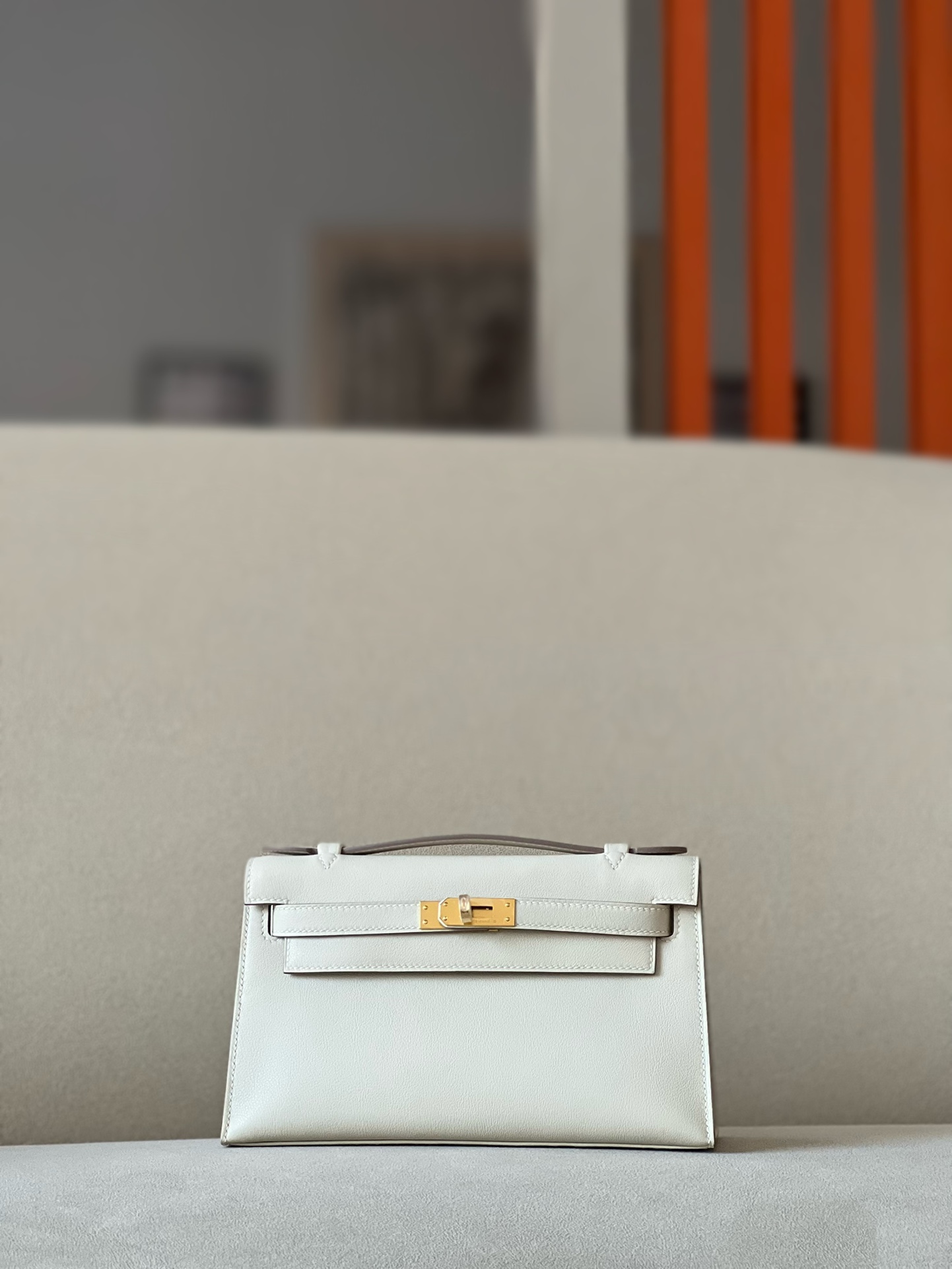 HSC-CDAA43B3F404 Kelly Pochette Swift Craie (10) Gold Hardware - Image 1