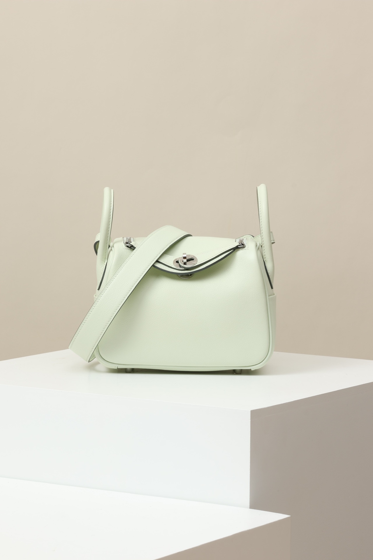 HSC-DCE512976382 Lindy Mini Clemence Vert Fizz (0S) Palladium Hardware - Image 1