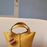 Picotin Lock 22 Clemence Jaune Amber(9D) Palladium Hardware