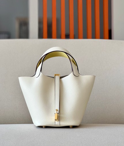 Picotin Lock HSS 18 Clemence Nata(I2) and Jaune Poussin(1Z) Gold Hardware