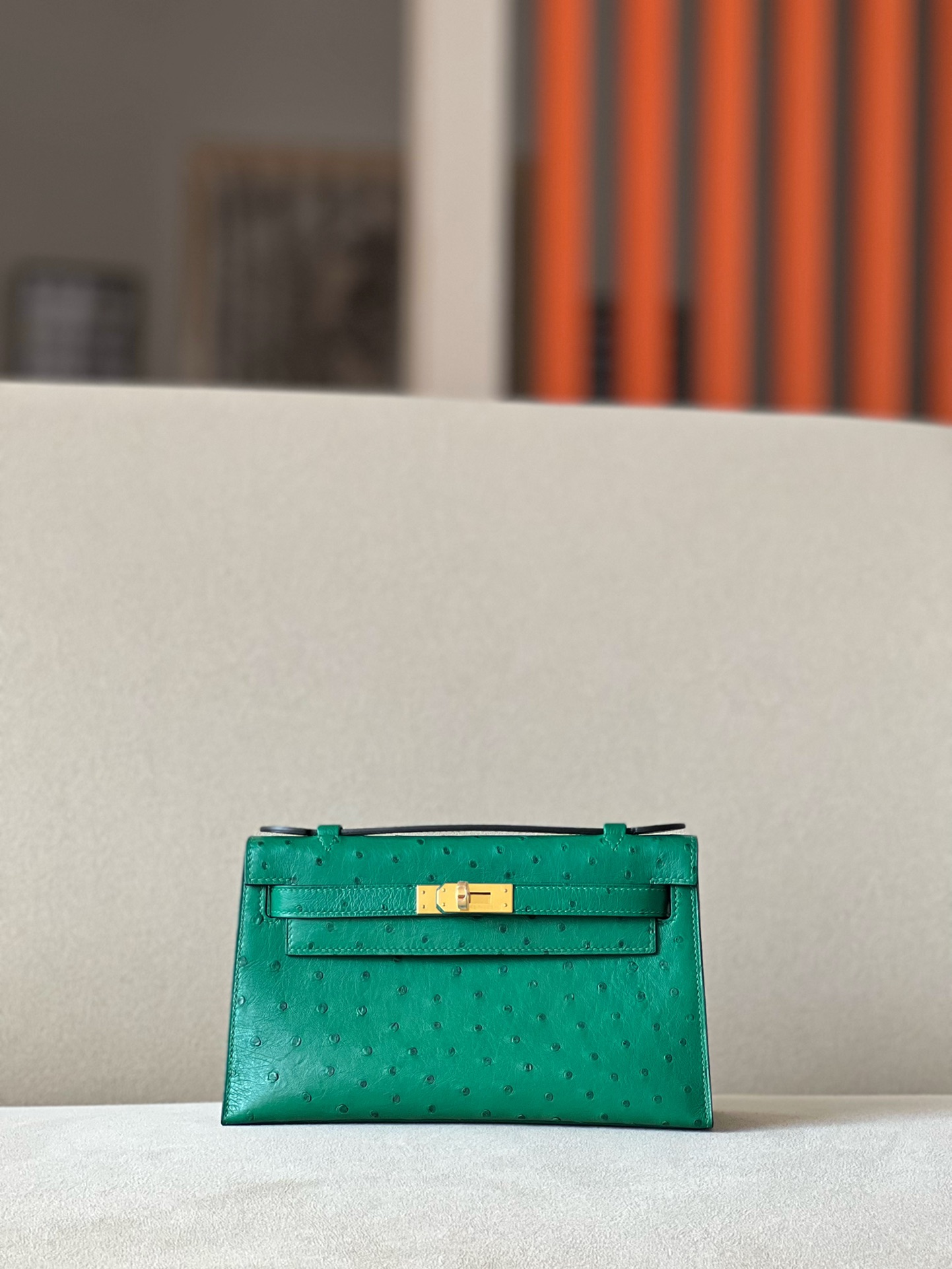 HSC-F4C9E4A4764F Kelly Pochette Ostrich Vert Vertigo (U4) Gold Hardware - Image 1