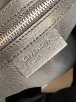 Givenchy Antigona - Image 9
