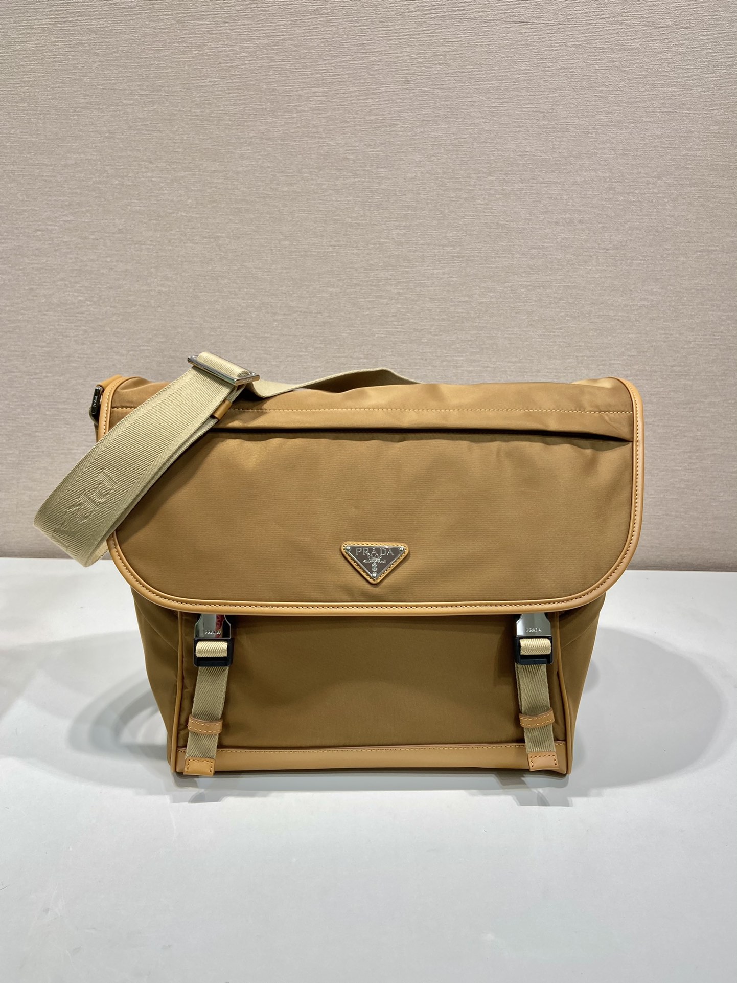 HSC-0249E552B913 Prada Re-Nylon and leather shoulder bag - Image 1