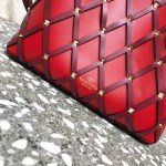 Valentino Beehive - Image 6
