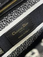 Dior Medium Lady D-Lite bag - Image 8