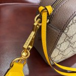 Gucci NEO VINTAGE GG SUPREME MESSENGER BAG - Image 6