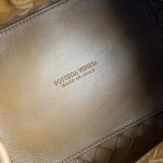 BOTTEGA VENETA Small Parachute - Image 2