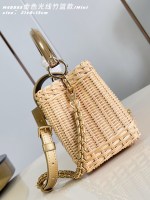 Louis Vuitton Capucines Mini - Image 3