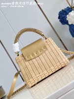 Louis Vuitton Capucines Mini - Image 4