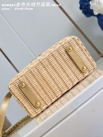 Louis Vuitton Capucines Mini - Image 5
