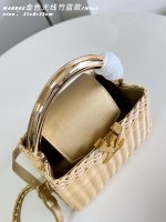 Louis Vuitton Capucines Mini - Image 6