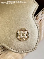 Louis Vuitton Capucines Mini - Image 7