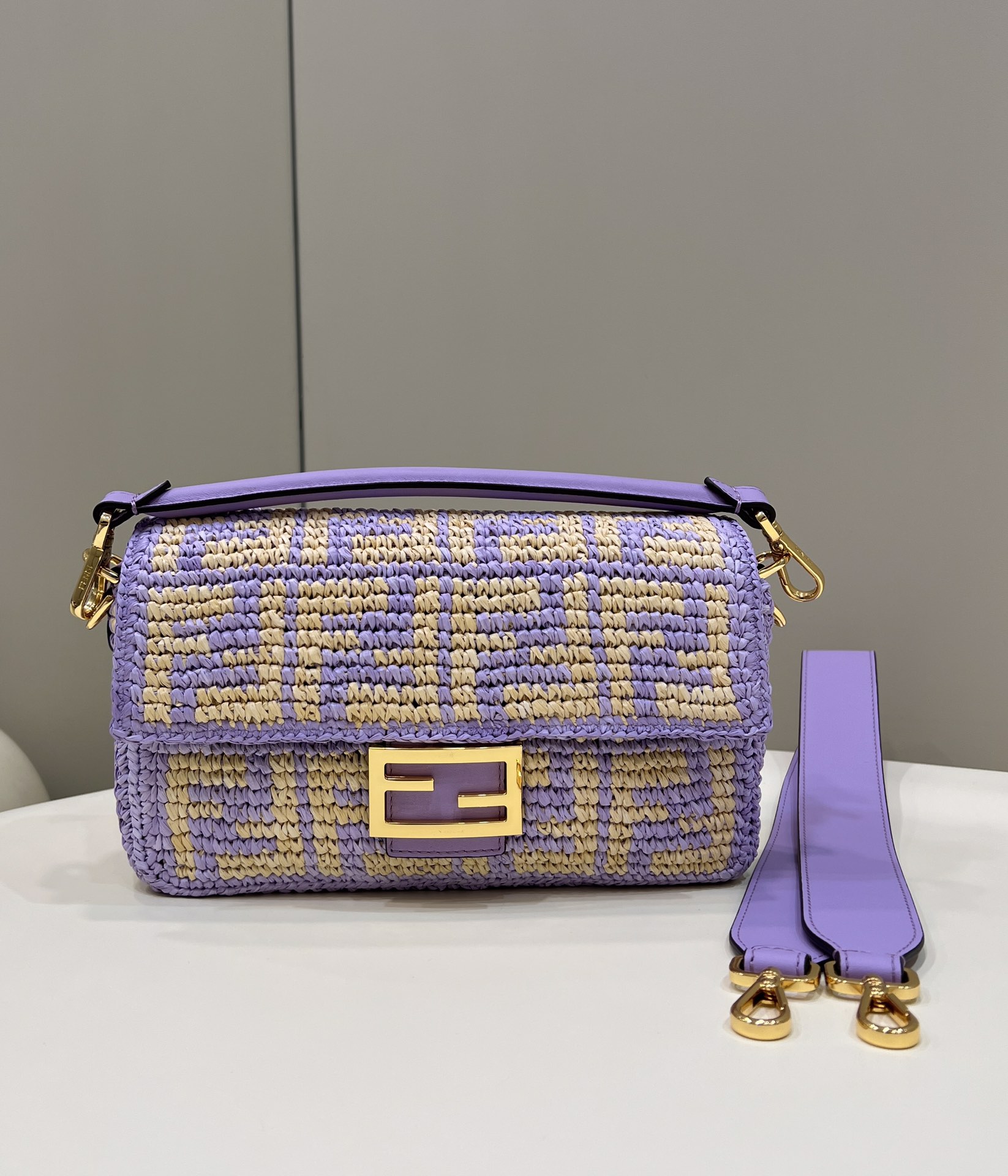 HSC-06A493126F73 Fendi Baguette - Image 1