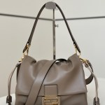 Fendi Mamma Baguette Medium