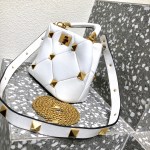 Valentino Garavani Roman Stud - Image 9