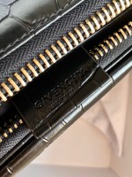 Givenchy Antigona Medium - Image 3