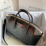 Givenchy Antigona Medium