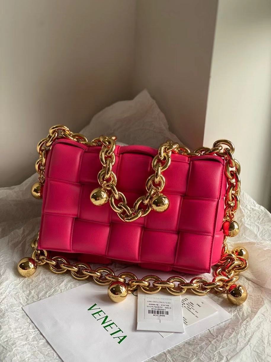 HSC-110E37A71A11 Bottega Veneta The Chain Cassette - Image 1