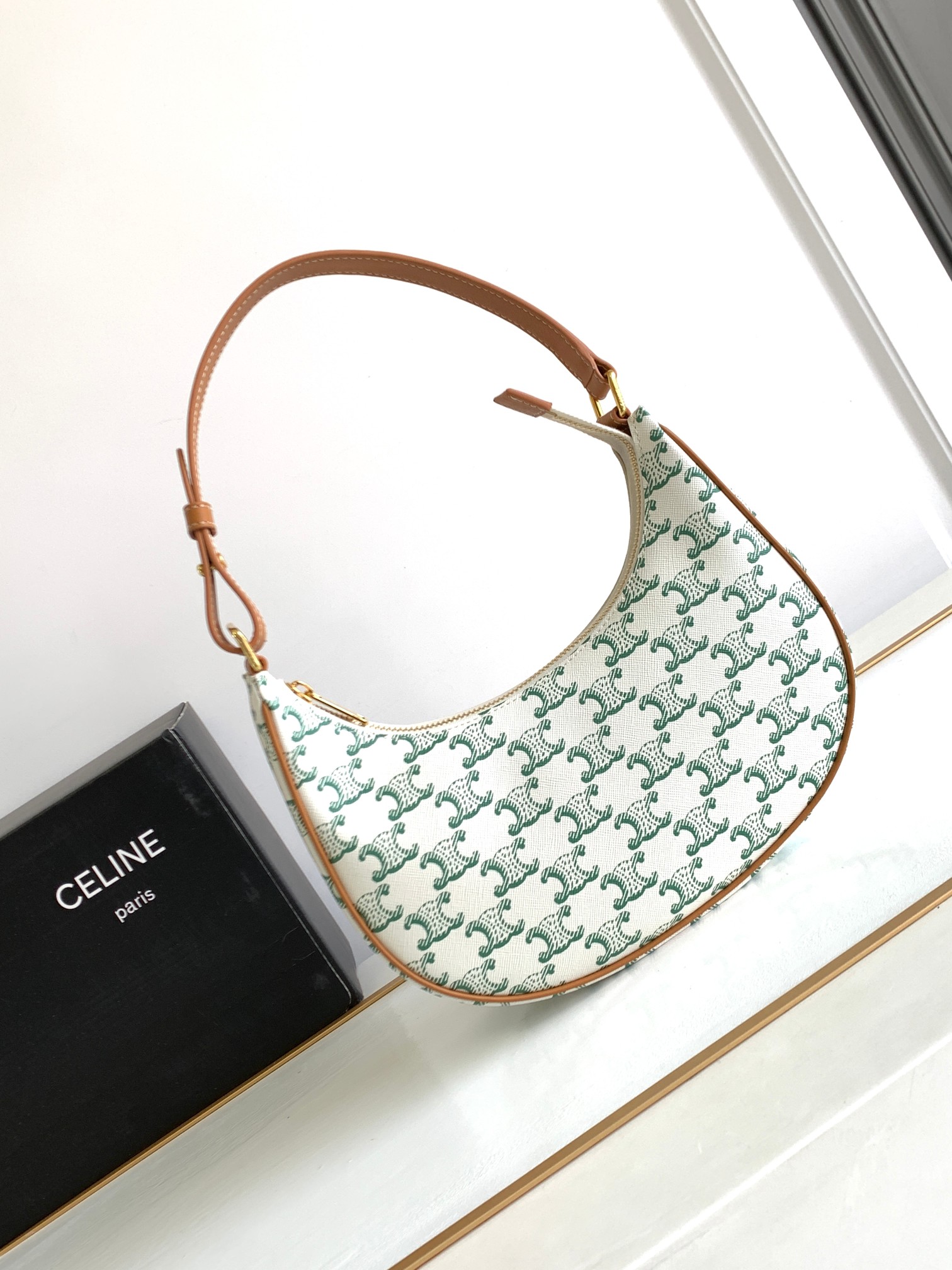 HSC-12069077E98B CELINE AVA BAG - Image 1