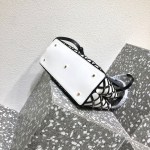 Valentino Beehive - Image 5