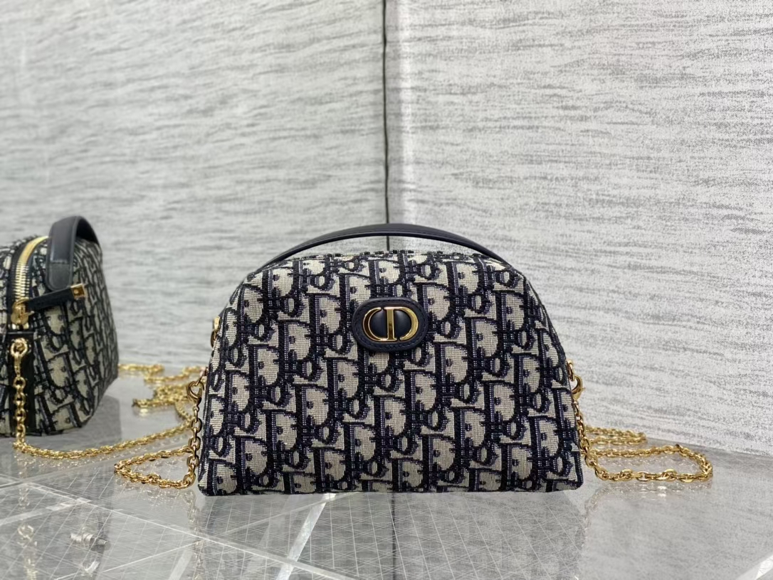 HSC-131D8B64499B Dior 30 MONTAIGNE BAG - Image 1