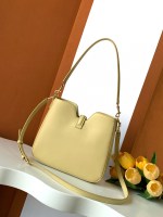 Celine SMALL CAMILLE 16 SOFT BAG IN SMOOTH CALFSKIN - Image 3