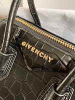 Givenchy Antigona Mini - Image 6