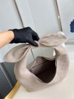 Louis Vuitton Why Knot MM - Image 4