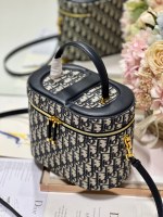 DIOR MEDIUM CD SIGNATURE VANITY CASE - Image 3